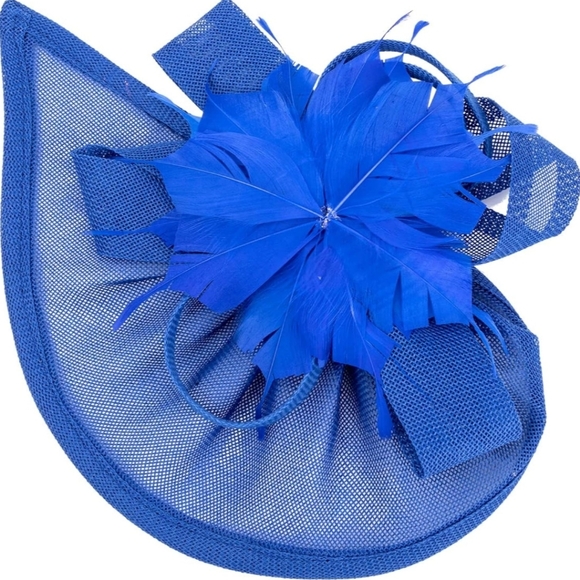 Elegant Blue Fascinator Hat - Picture 2 of 5